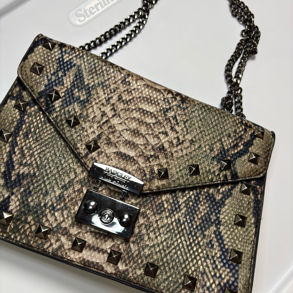Badgley Mischka Snake-Embossed Shoulder Bag in Beige and Green Tones